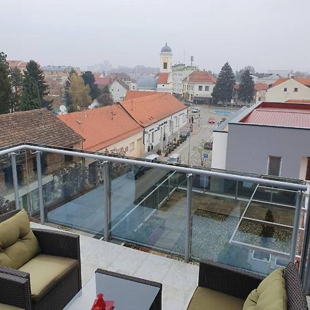 Appartement Penthouse Heart Of Slavonia **** à Ðakovo Extérieur photo